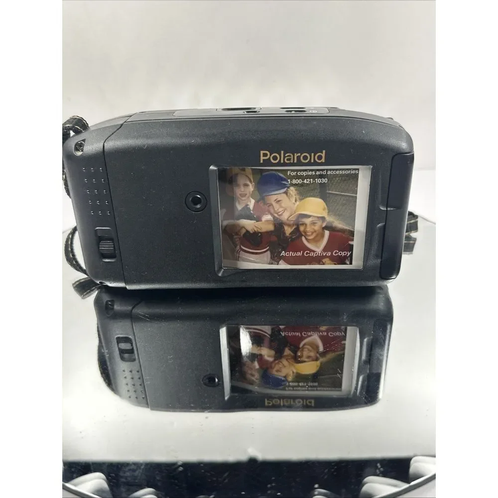 Vintage POLAROID Captiva SLR Instant‎ Film Camera with F/12 107mm Lens